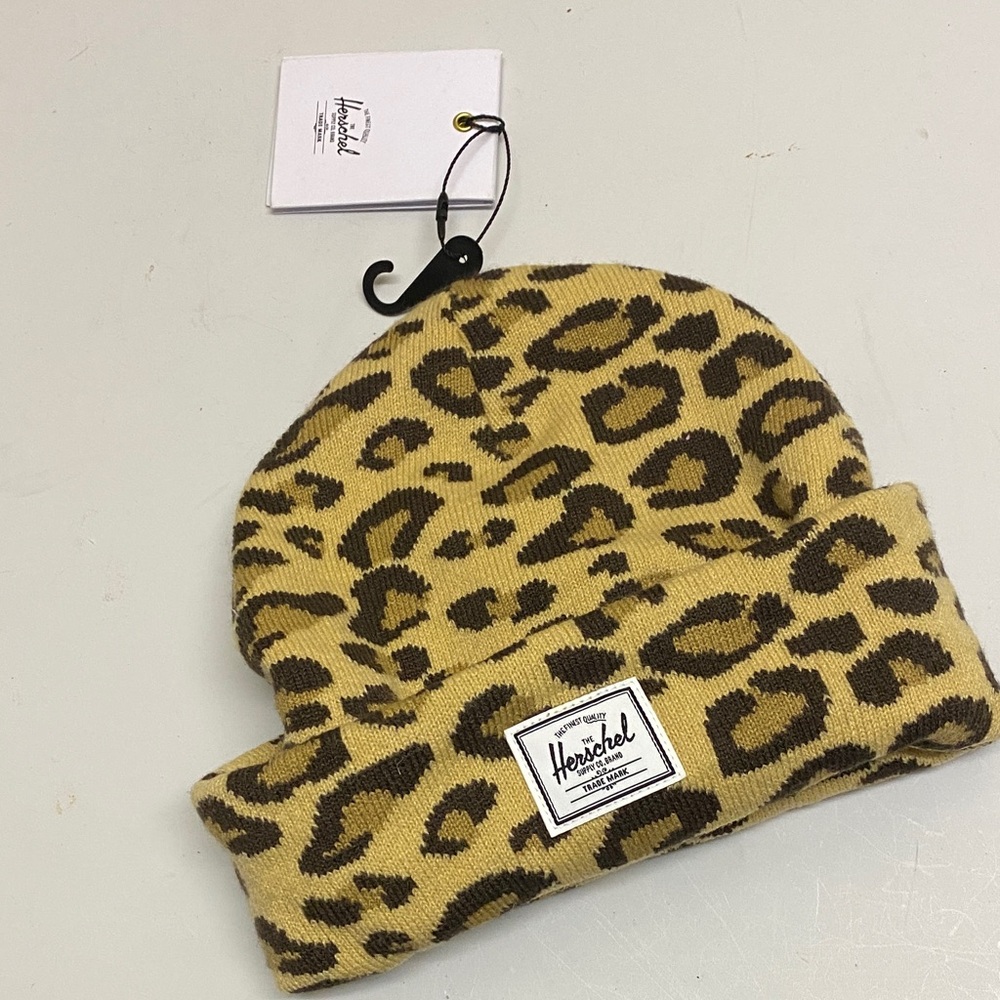 Herschel leopard hat NWT